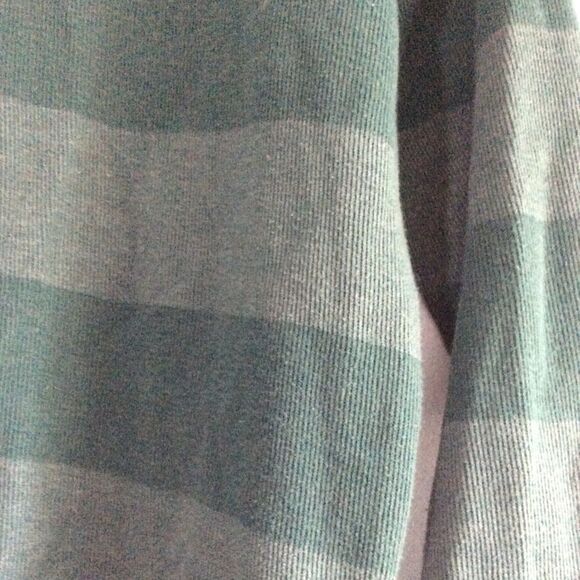 Green Sweater Crewneck - Picture 15 of 16